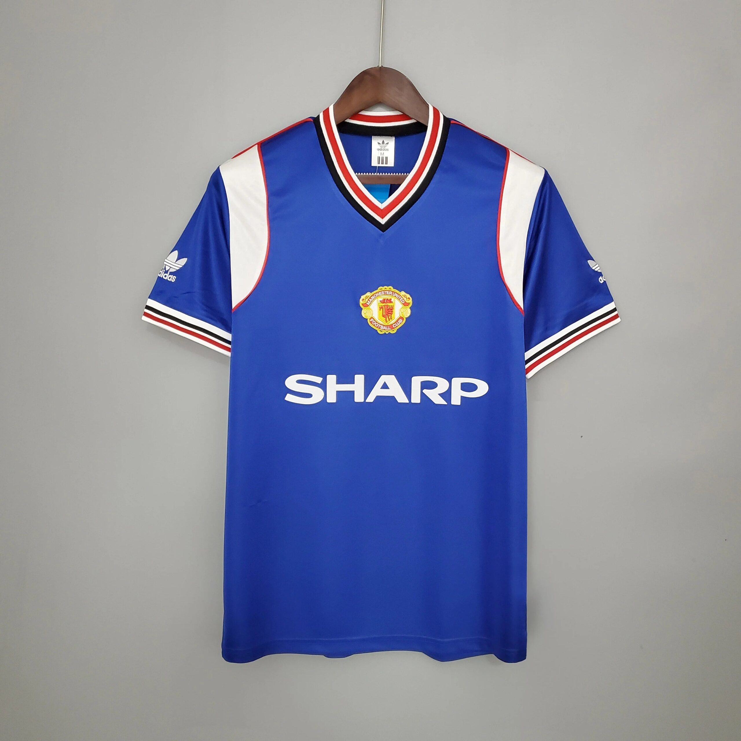 曼联-1985-1986-客场球衣-scaled-1.jpg Manchester United 1985-1986 away shirt - Image 1
