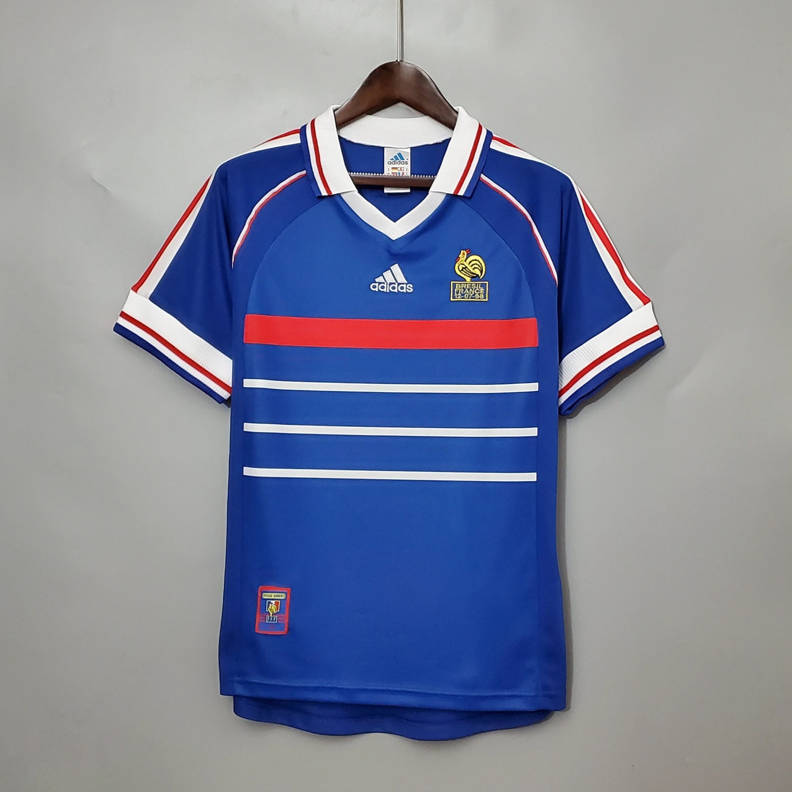 法国-1998-主场球衣-2-scaled-1.jpg France 1998 home kit - Image 1