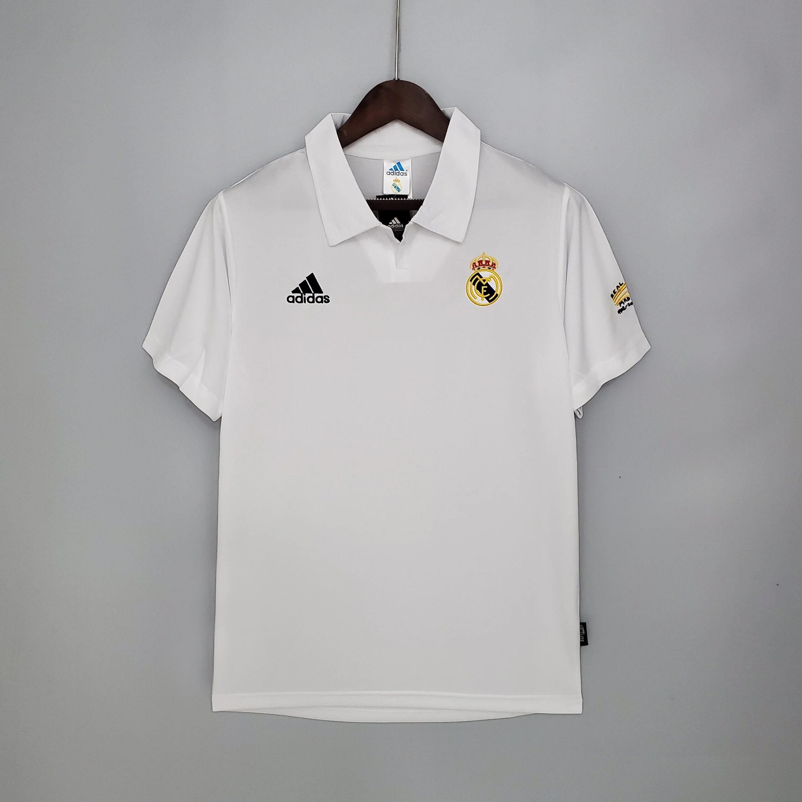 皇家马德里-2002-2003-主场球衣-3-scaled-1.jpg Real Madrid 2002 - 2003 home shirt - Image 1