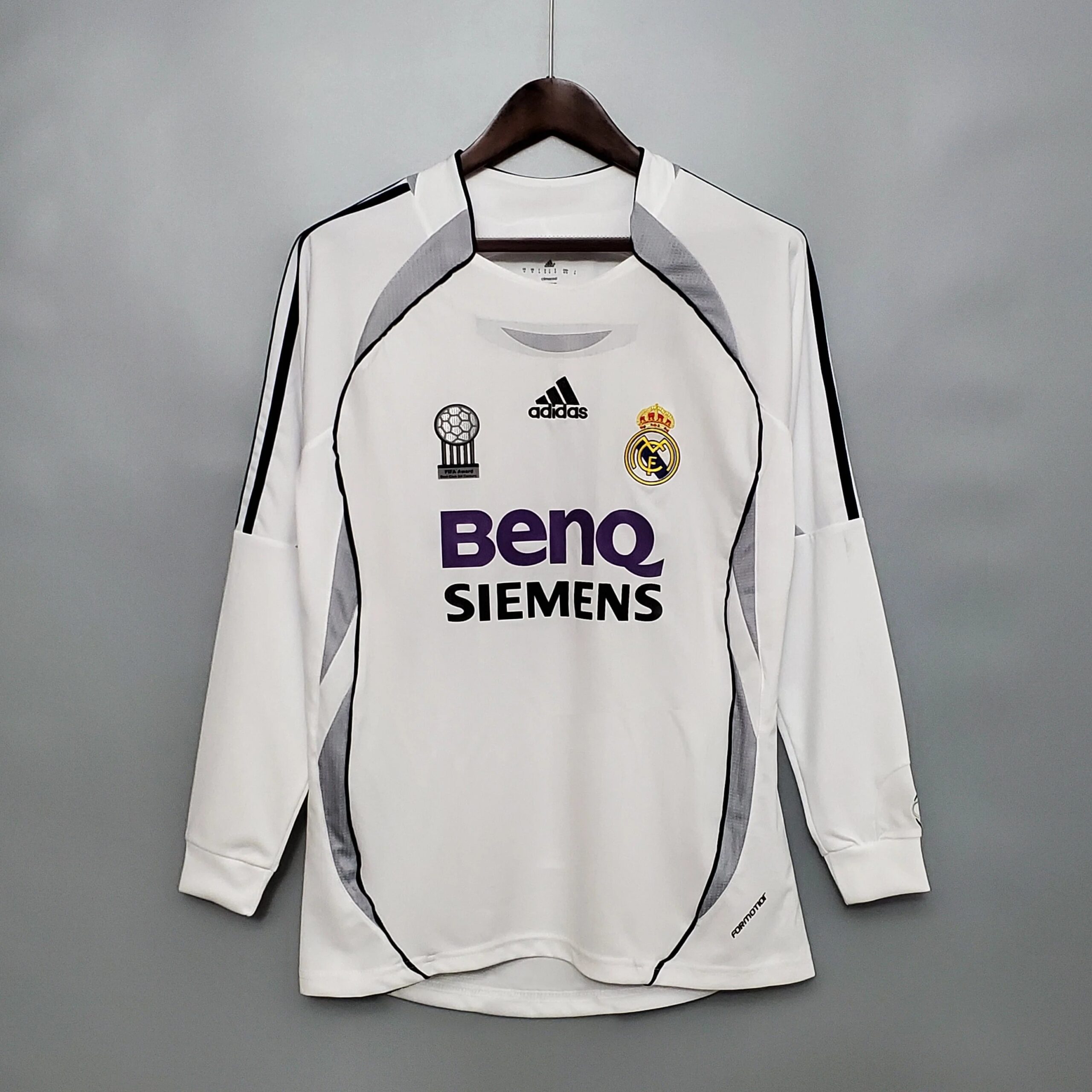 皇家马德里-2006-2007-主场长袖球衣-4-scaled-1.jpg Real Madrid 2006-2007 home long-sleeved shirt - Image 1