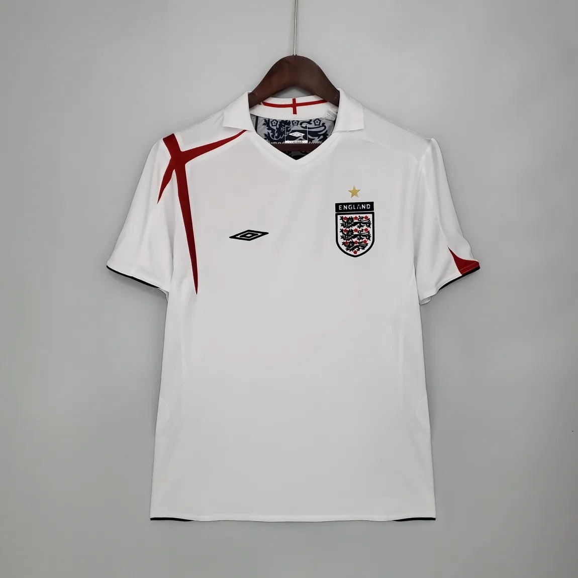 英格兰-2006-主场球衣-6.jpg England 2006 home shirt - Image 1
