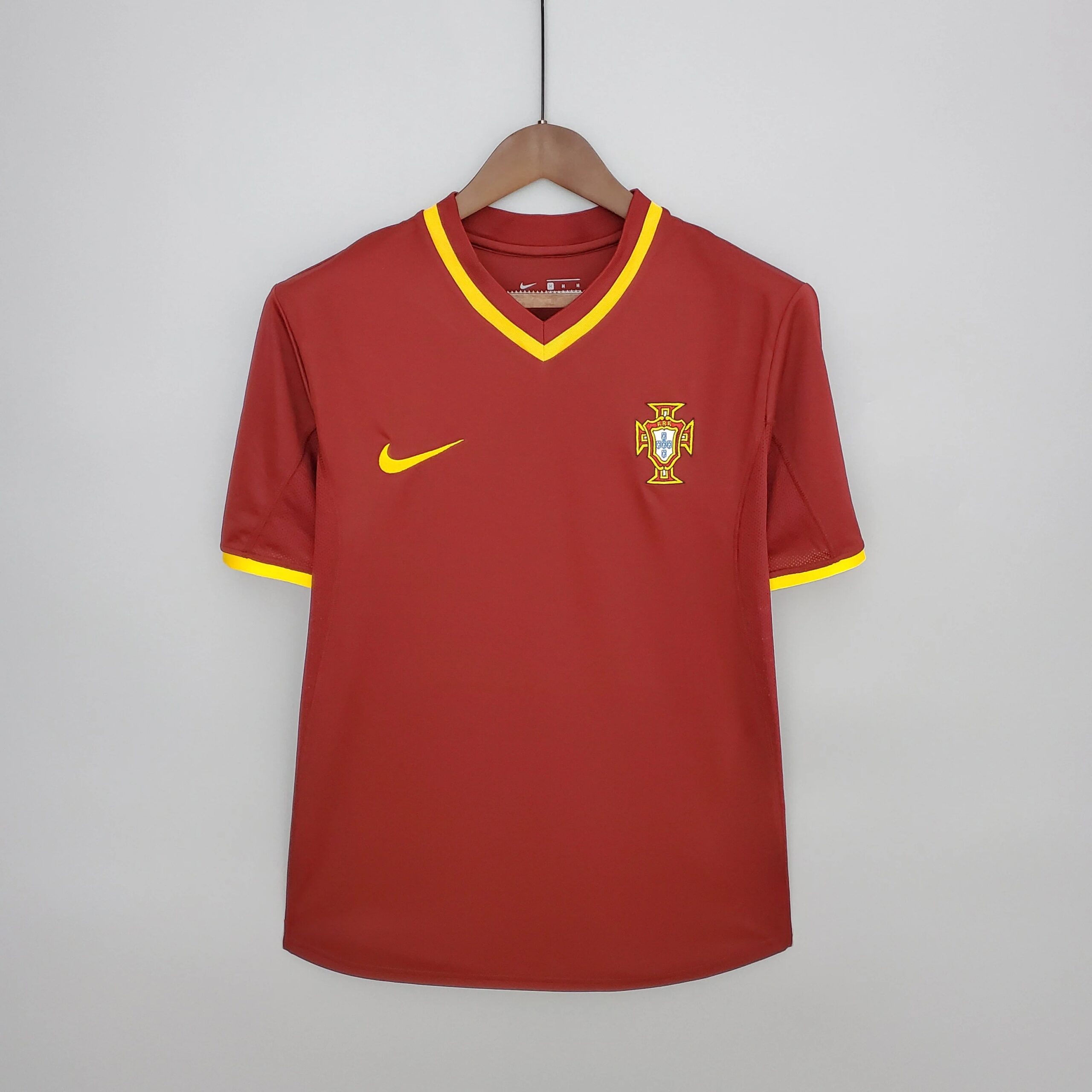 葡萄牙-2000-主场球衣-scaled-1.jpg Portugal 2000 Home Shirt - Image 1