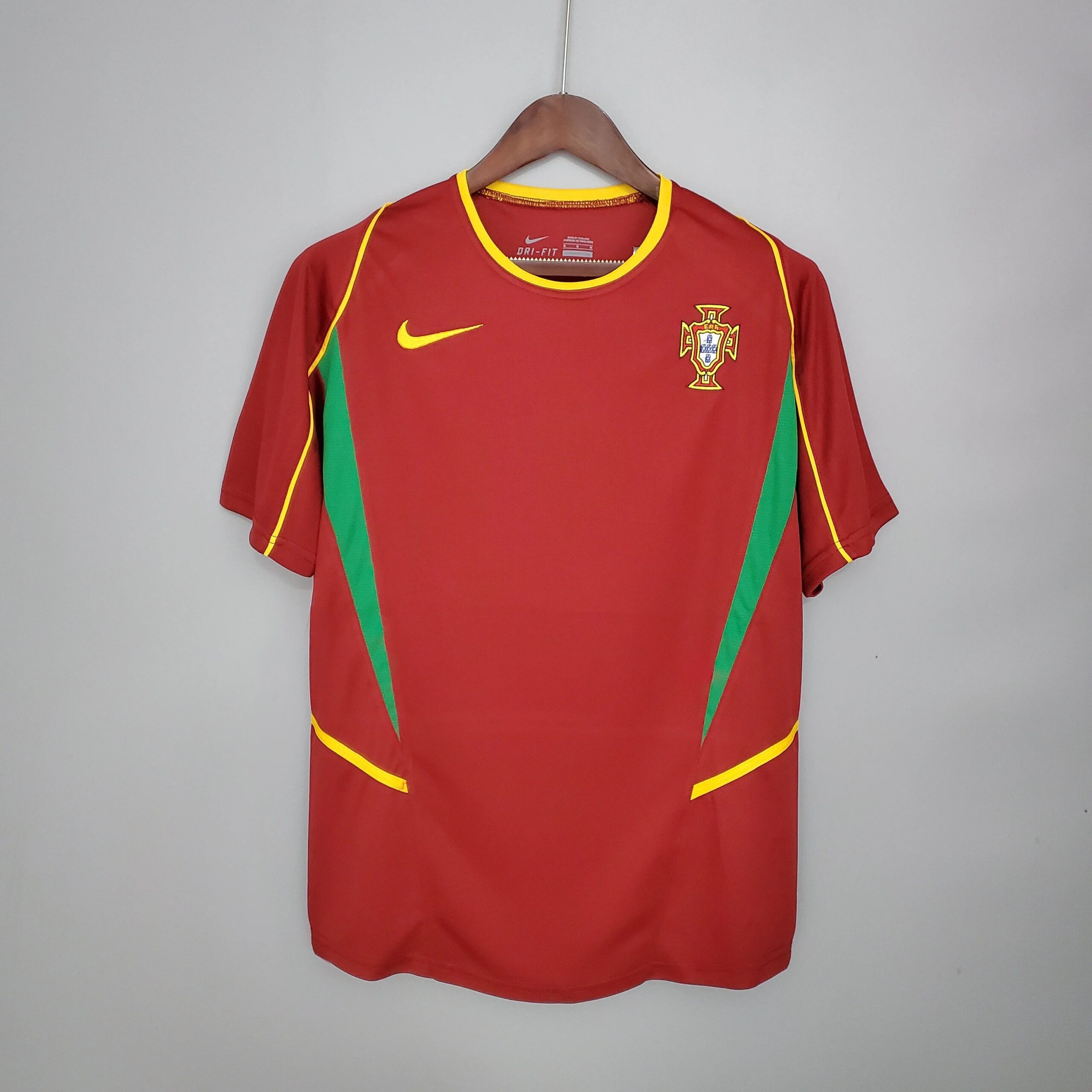 葡萄牙-2002-主场球衣-scaled-1.jpg Portugal 2002 home kit - Image 1