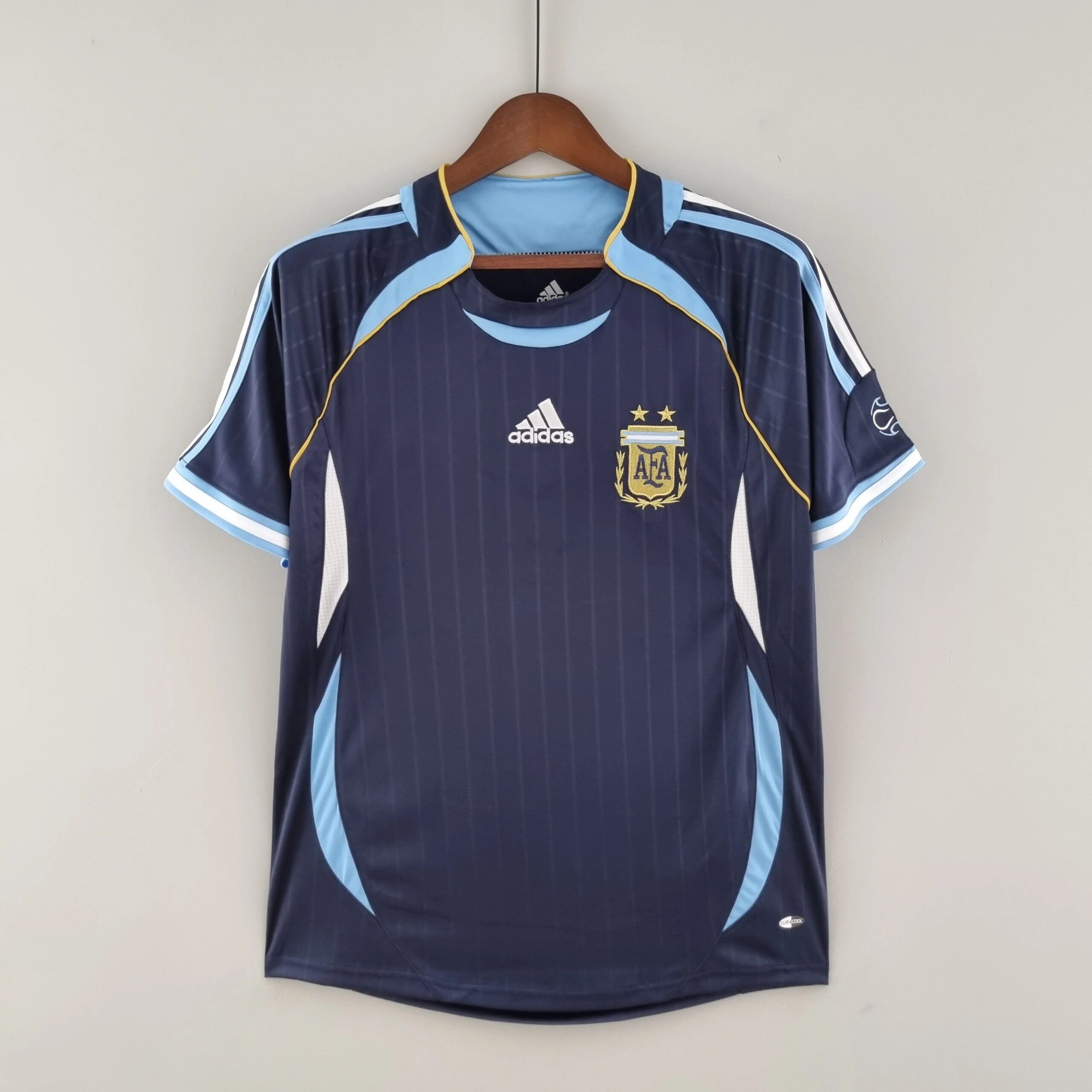 阿根廷-2006-客场球衣_-scaled-1.jpg Argentina 2006 away shirt - Image 1
